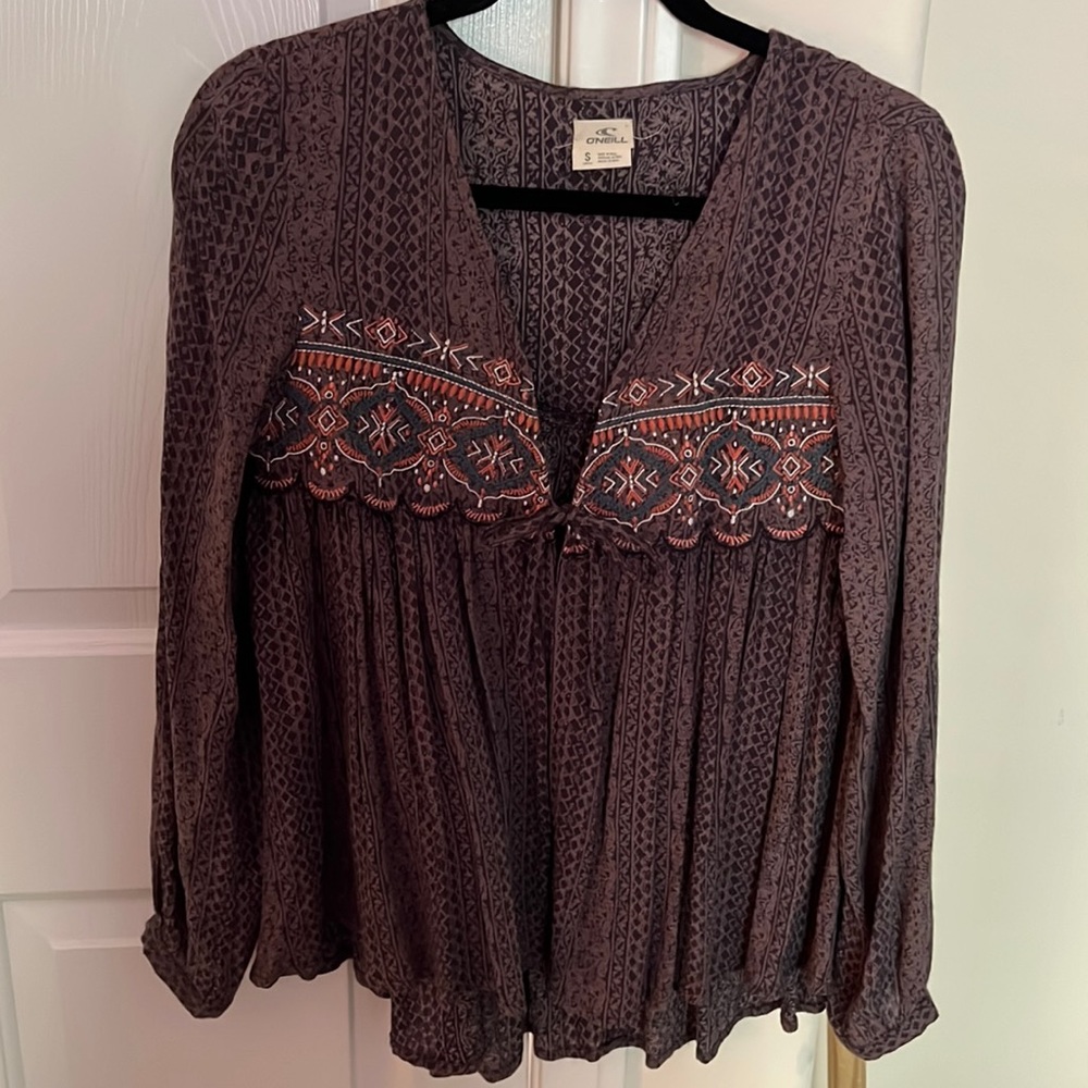 Small O’Neill tie front blouse